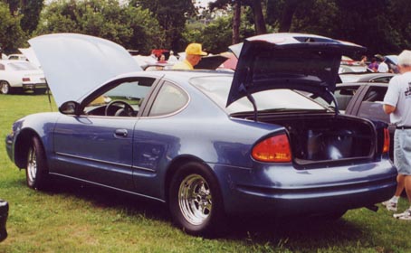 carshow (2).jpg (31335 bytes)